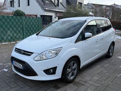 Weiß Gebraucht 2015 Ford Grand C-Max Van / Kleinbus | 7.500 € (Guter Preis)