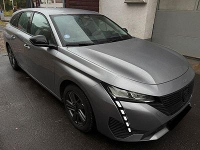 Gebraucht Peugeot 308 SW 131 PS (96 kW) 2023 Grau Kombi