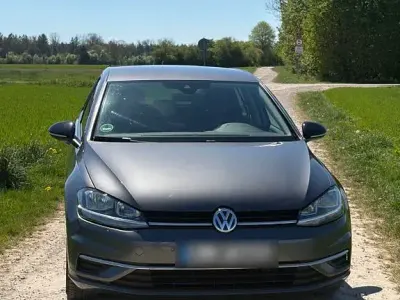 Gebraucht VW Golf VII IQ Drive 116 PS (85 kW) 2019 Schwarz Limousine