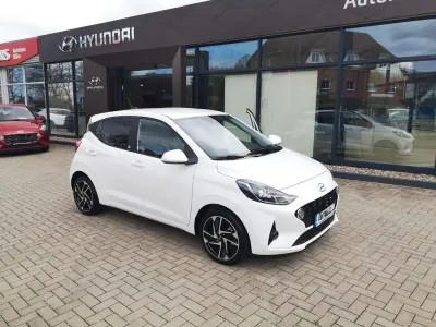 Gebraucht Hyundai i10 Edition 67 PS (49 kW) 2021 Weiß Kleinwagen