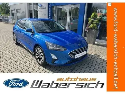 Gebraucht Ford Focus Cool & Connect 101 PS (74 kW) 2020 Blau Limousine