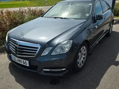 Gebraucht Mercedes E300 Avantgarde 231 PS (169 kW) 2011 Grau Limousine