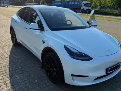 Used Tesla Model Y Long Range AWD 378 kW (514 HP) 2023 White SUV