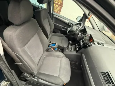 Gebraucht Opel Astra 125 PS (91 kW) 2011 Blau Van / Kleinbus