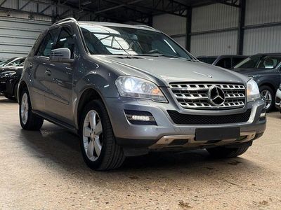Second-hand Mercedes ML300 204 CP (150 kW) 2012 Argintiu SUV