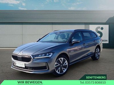 Neu Skoda Superb Selection 150 PS (110 kW) 2025 Graphitegrau metallic Kombi