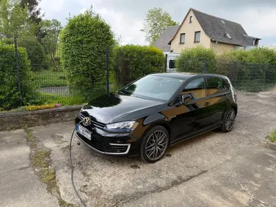 Second-hand VW Golf VII GTE 204 CP (150 kW) 2015 Negru Berlinǎ
