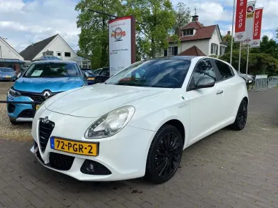 Gebraucht Alfa Romeo Giulietta Distinctive 170 PS (125 kW) 2011 Weiß Kleinwagen
