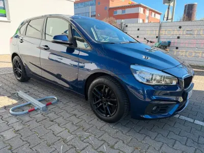 Gebraucht BMW 218 Advantage 136 PS (100 kW) 2016 Blau Van / Kleinbus