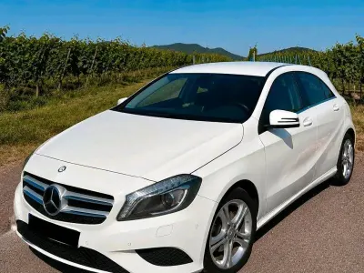 Gebraucht Mercedes A200 136 PS (100 kW) 2015 Weiß Kleinwagen