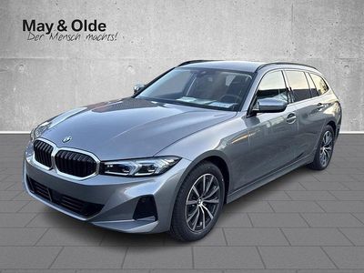 Ny BMW 318 Sport Line 150 HK (110 kW) 2025 Grå Stationcar