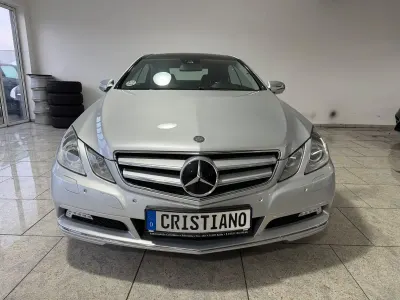 Gebraucht Mercedes E500 387 PS (284 kW) 2009 Silber Coupé