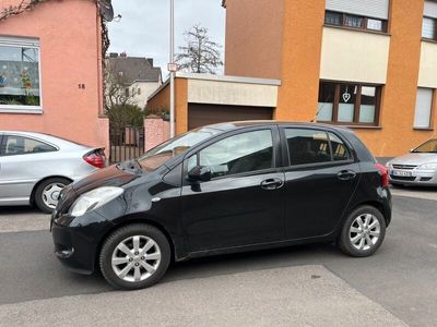 gebraucht Toyota Yaris 1,3-l-VVT-i Executive