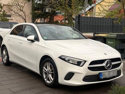 Gebraucht Mercedes A180 116 PS (85 kW) 2018 Weiß Limousine