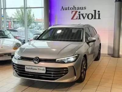 Gebraucht VW Passat Business 150 PS (110 kW) 2024 Rot Kombi