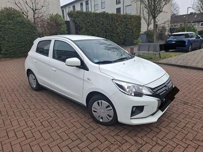 Weiß Gebraucht 2023 Mitsubishi Space Star Select Kleinwagen | 10.900 € (Fairer Preis)