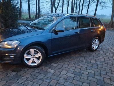 Gebraucht VW Golf VII Comfortline 105 PS (77 kW) 2014 Blau Kombi