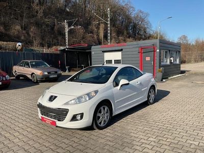 Gebraucht Peugeot 207 CC Allure 120 PS (88 kW) 2012 Weiß Cabrio