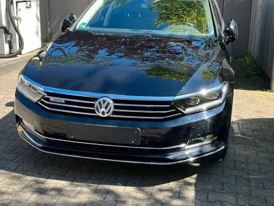 Używany VW Passat Highline 239 KM (175 kW) 2016 Czarny Kombi