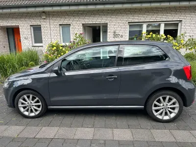 Gebraucht VW Polo Highline 90 PS (66 kW) 2016 Grau Kleinwagen