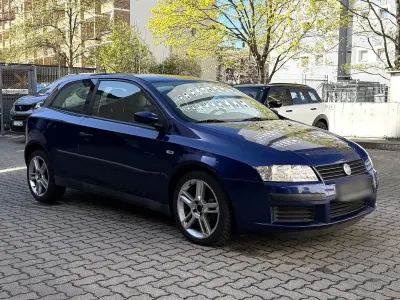 Gebraucht Fiat Stilo 95 PS (69 kW) 2004 Blau Limousine