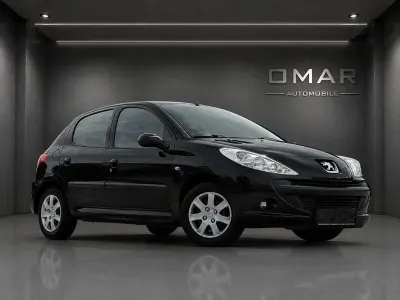 Gebraucht Peugeot 206+ Basis 73 PS (53 kW) 2011 Kleinwagen