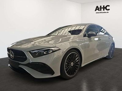 Gebraucht Mercedes A200 Edition 163 PS (119 kW) 2025 Manufaktur alpine grey solid Limousine