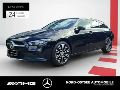 Gebraucht Mercedes CLA200 Shooting Brake Business 163 PS (119 kW) 2023 Unilack nachtschwarz Kombi