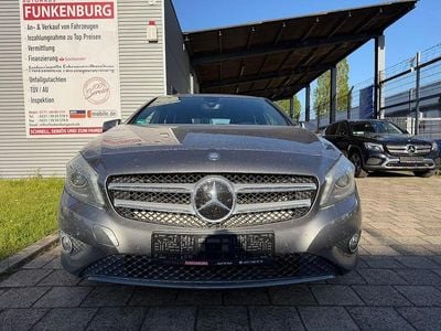 Usata Mercedes A180 109 CV (80 kW) 2015 Grigio Berlina
