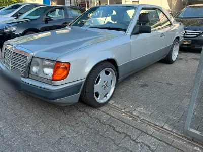Gebraucht Mercedes E230 136 PS (100 kW) 1987 Coupé