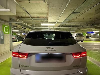 Second-hand Jaguar E-Pace 181 CP (133 kW) 2018 Gri SUV