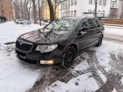 Gebraucht Skoda Superb 170 PS (125 kW) 2011 Schwarz Kombi