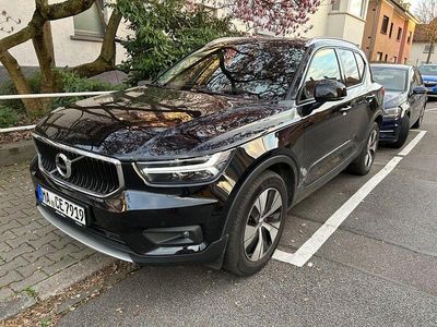 Usado Volvo XC40 Momentum 129 HP (94 kW) 2022 Preto SUV