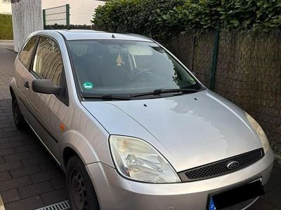 Gebraucht Ford Fiesta 68 PS (50 kW) 2003 Silber Kleinwagen