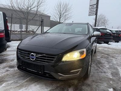 Gebraucht Volvo V60 Momentum 181 PS (133 kW) 2014 Schwarz Kombi