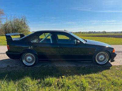Second-hand BMW 328 M Sport 193 CP (141 kW) 1996 Negru Berlinǎ
