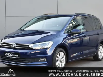 Gebraucht VW Touran Comfortline 150 PS (110 kW) 2024 Atlantik blue Van / Kleinbus