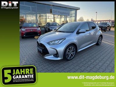 Gebraucht Toyota Yaris Hybrid Style 131 PS (96 kW) 2024 Shimmering silver Kleinwagen