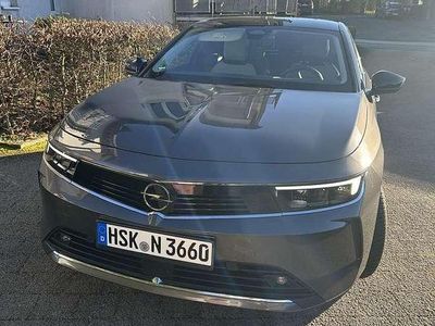 Usata Opel Astra Ultimate 131 CV (96 kW) 2023 Argento Berlina