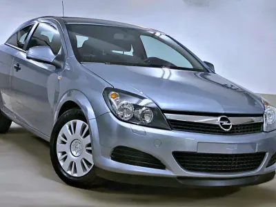 Gebraucht Opel Astra GTC 90 PS (66 kW) 2010 Silber Coupé