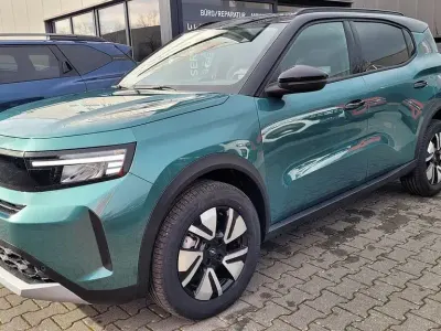 Neu Opel Frontera 145 PS (106 kW) 2026 Grün SUV