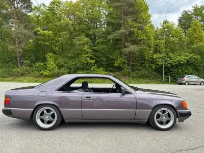 Gebraucht Mercedes 220 150 PS (110 kW) 1992 Violett Coupé
