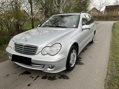 Gebraucht Mercedes C220 150 PS (110 kW) 2006 Silber Kombi
