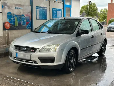 Gebraucht Ford Focus 105 PS (77 kW) 2004 Grau Kleinwagen