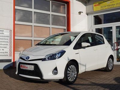 Weiß Gebraucht 2012 Toyota Yaris Hybrid Life Kleinwagen | 10.500 € (Etwas zu teuer)