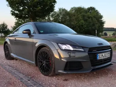 Gebraucht Audi TT Ambiente 230 PS (169 kW) 2015 Grau Coupé