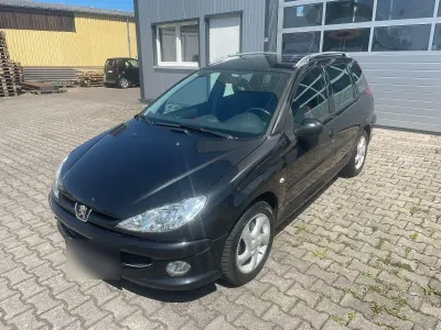 Używany Peugeot 206 Tendance 109 KM (80 kW) 2005 Czarny Kombi
