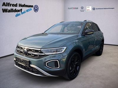 Second-hand VW T-Roc Style 150 CP (110 kW) 2024 Albastru SUV