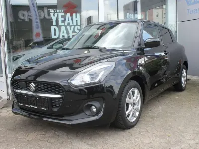 Gebraucht Suzuki Swift Comfort 83 PS (61 kW) 2021 Super black pearl metallic Kleinwagen