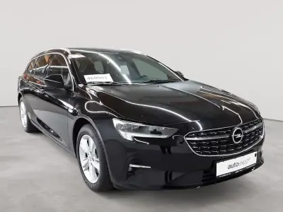 Gebraucht Opel Insignia Business 174 PS (127 kW) 2022 Diamant schwarz metallic Kombi